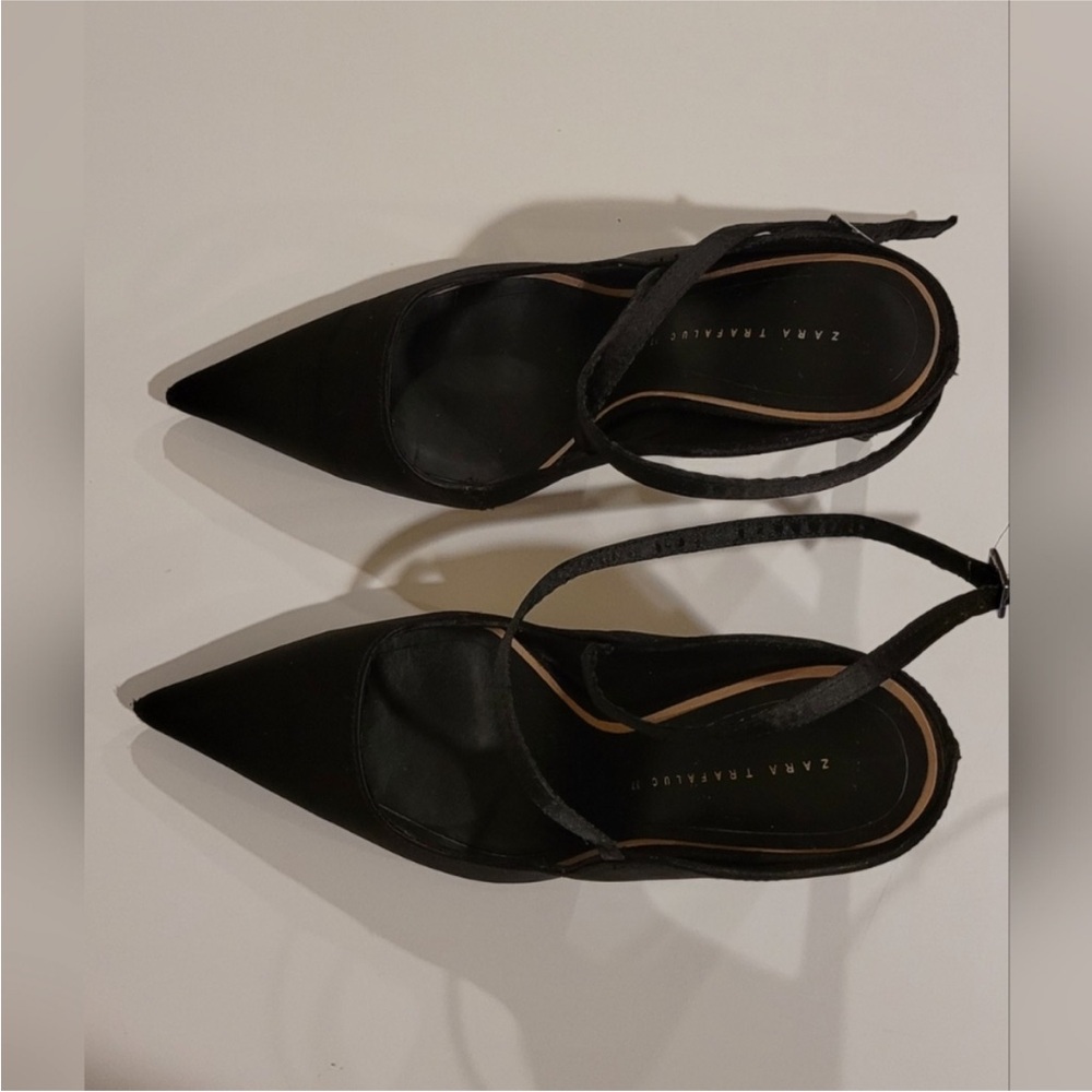 Zara Women's Black Pointed Heels